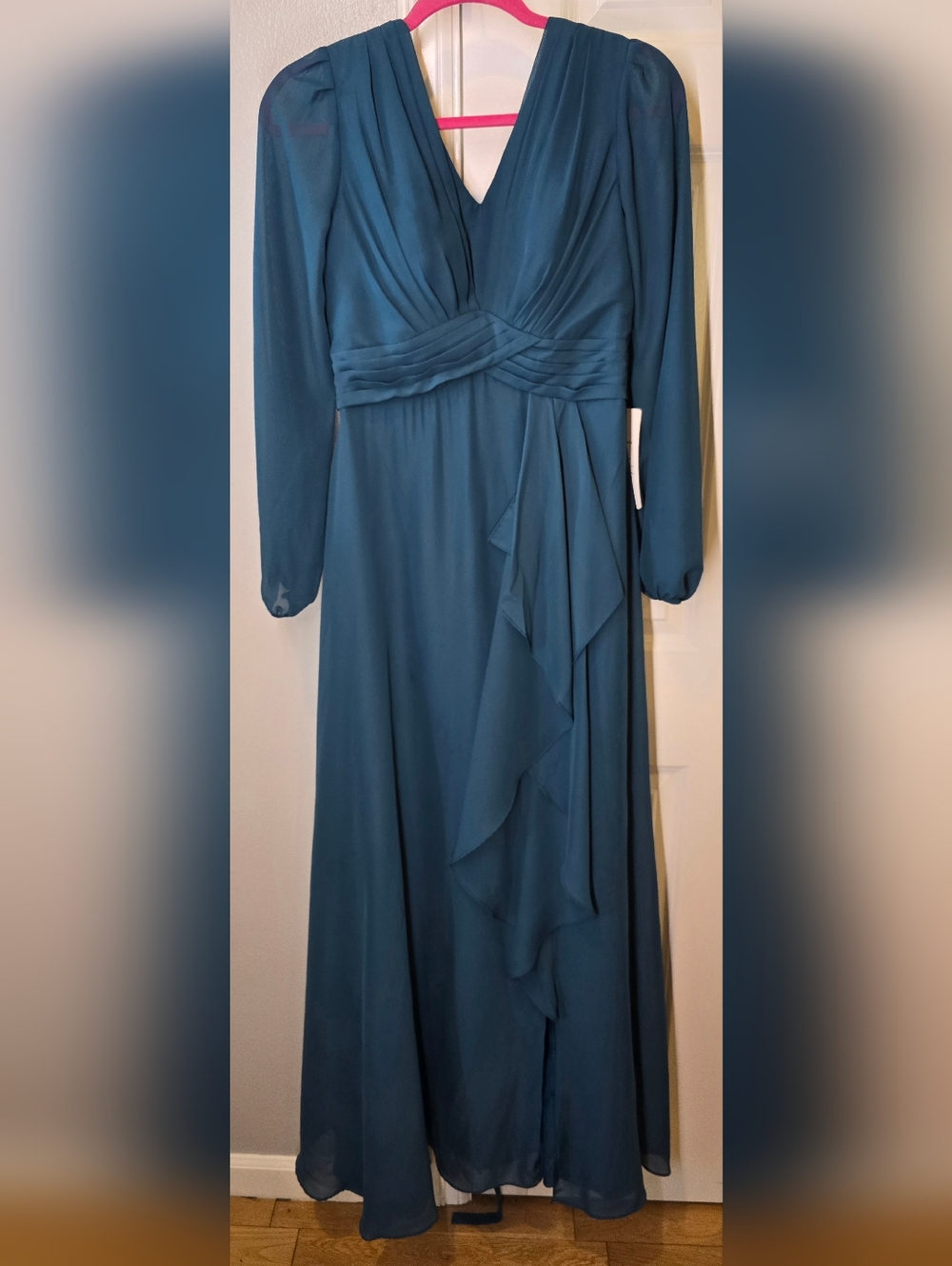 Teal V-Neck Long Sleeve Chiffon Wedding Dress